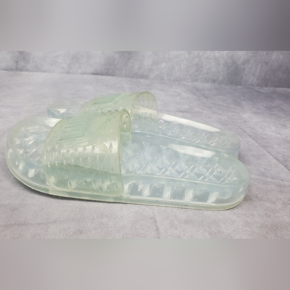 Puma Fenty by Rihanna Jelly Slide Casual Sandals Size 6.5 US , 4 UK - Picture 3 of 10
